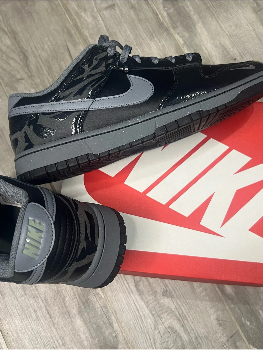 NWT Nike Dunk Low Berlin Men's Low Top Leather Sneakers Black/Gray Camo Size 12